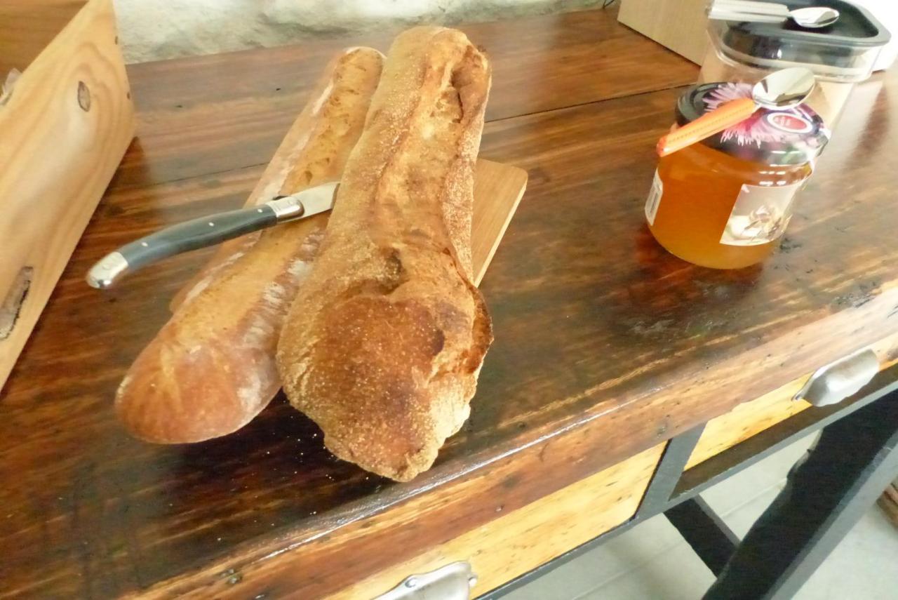 L'Alambic De L'Estuaire Bed & Breakfast Saint-Fort-sur-Gironde Bagian luar foto