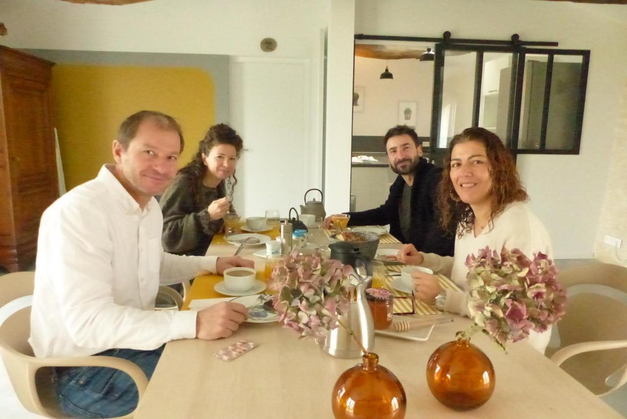 L'Alambic De L'Estuaire Bed & Breakfast Saint-Fort-sur-Gironde Bagian luar foto