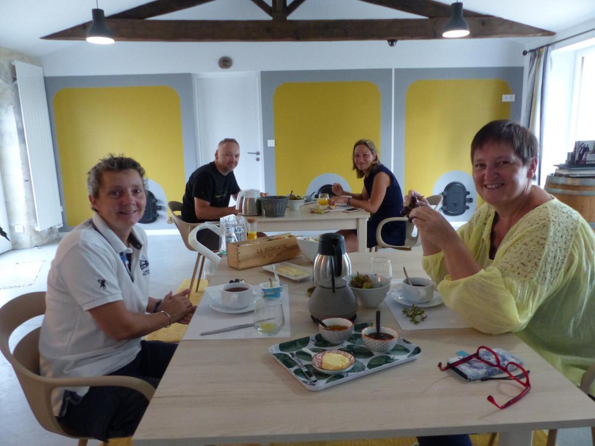L'Alambic De L'Estuaire Bed & Breakfast Saint-Fort-sur-Gironde Bagian luar foto