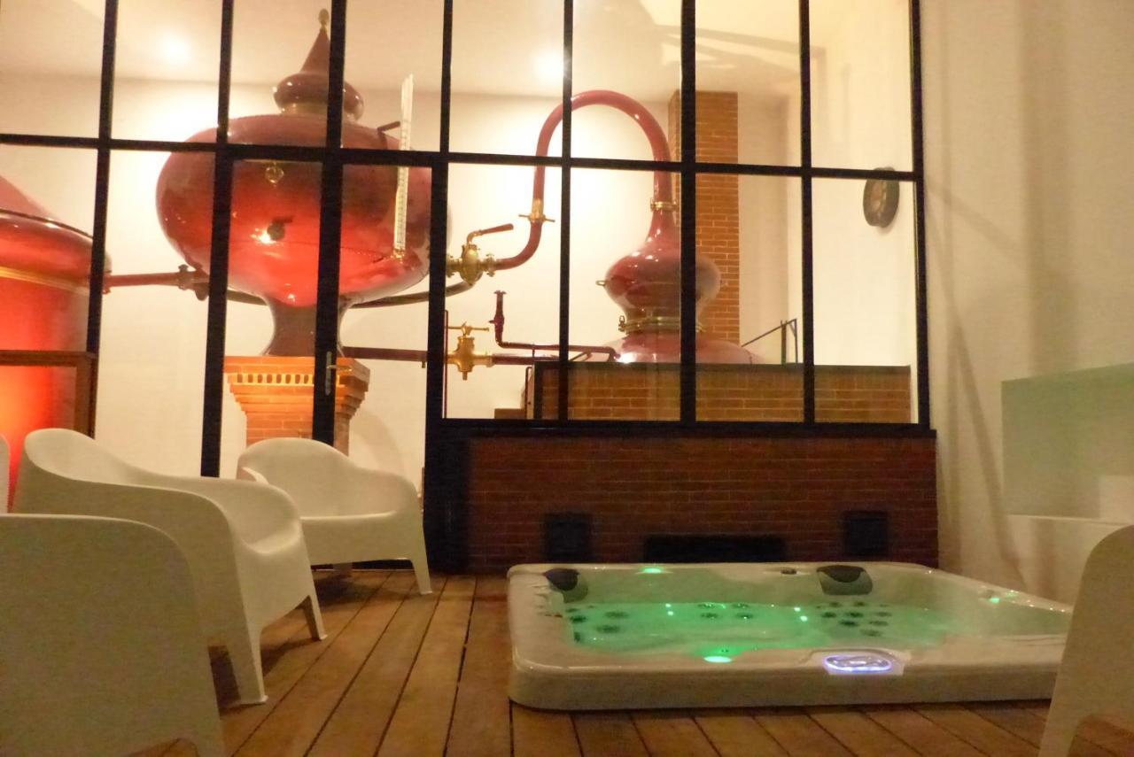 L'Alambic De L'Estuaire Bed & Breakfast Saint-Fort-sur-Gironde Bagian luar foto