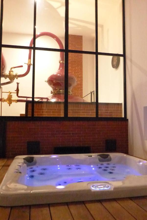 L'Alambic De L'Estuaire Bed & Breakfast Saint-Fort-sur-Gironde Bagian luar foto