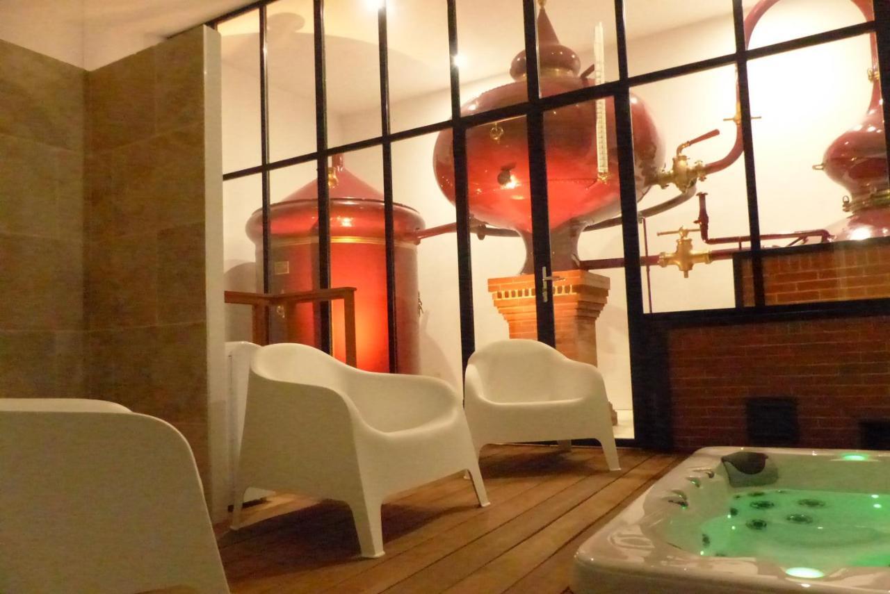 L'Alambic De L'Estuaire Bed & Breakfast Saint-Fort-sur-Gironde Bagian luar foto